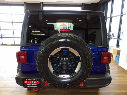 Used 2020 Jeep Wrangler Rubicon w/ Cold Weather Group AWD/4WD image 7