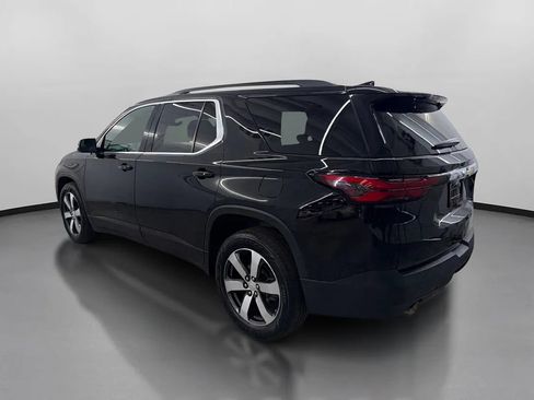 Used 2023 Chevrolet Traverse LT w/ LT Premium Package AWD/4WD image 7