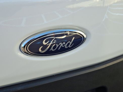 Used 2024 Ford Transit 250 Low Roof w/ Exterior Upgrade Package image 28