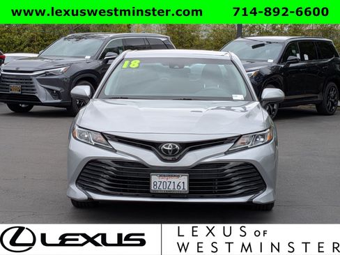 Used 2018 Toyota Camry LE FWD image 2