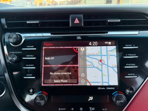 Used 2018 Toyota Camry XSE image 23