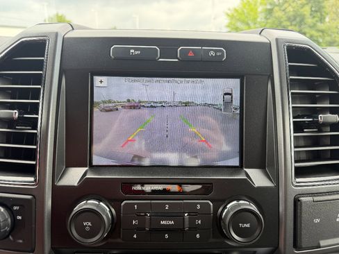 Used 2017 Ford F150 XLT w/ Equipment Group 302A Luxury RWD image 27