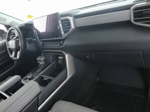 Used 2024 Toyota Tundra Limited image 31