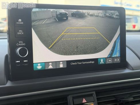 Certified 2025 Honda Pilot Touring image 21