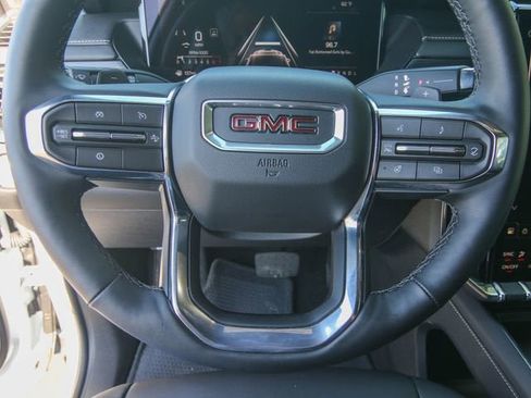 Used 2026 GMC Acadia Elevation w/ Black Edition FWD image 17