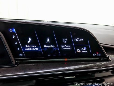 Certified 2023 Cadillac Escalade ESV Premium Luxury Platinum w/ Heavy-Duty Trailer Package image 16