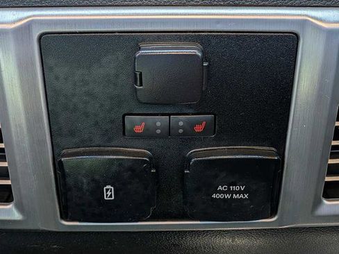 Certified 2019 Ford F150 Platinum w/ Technology Package image 12