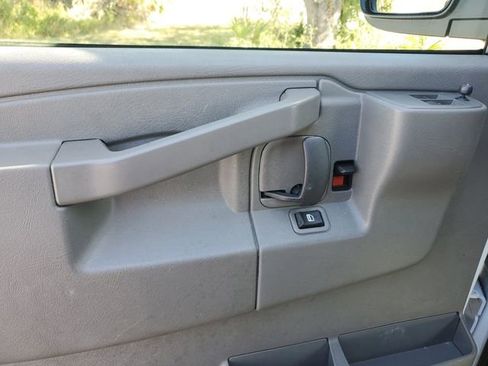 Certified 2024 GMC Savana 2500 w/ Driver Convenience Package image 12