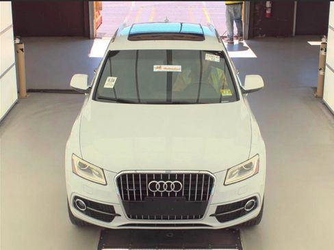 Used 2017 Audi Q5 2.0T Premium Plus w/ Technology Package AWD/4WD image 5