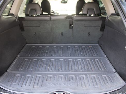 Used 2017 Volvo XC60 T6 Dynamic w/ Climate Package image 10