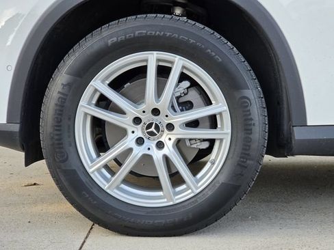 Used 2025 Mercedes-Benz GLC 300 image 8