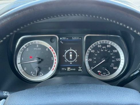 Used 2019 Nissan Titan PRO-4X w/ Pro-4x Convenience Package AWD/4WD image 17