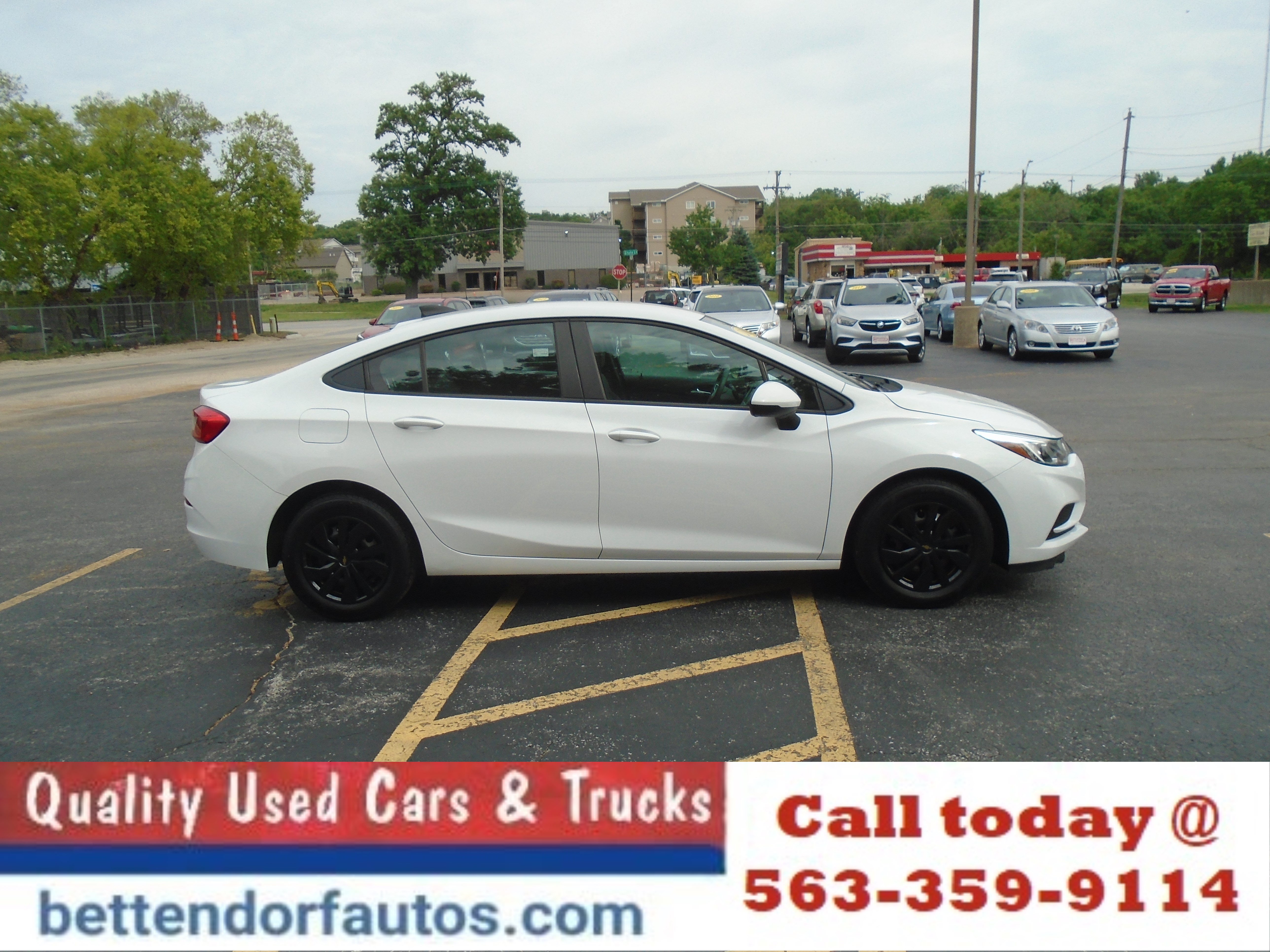 Used 2018 Chevrolet Cruze LS FWD image 3