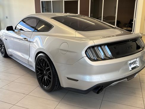 Used 2017 Ford Mustang GT Premium w/ GT Performance Package RWD image 6