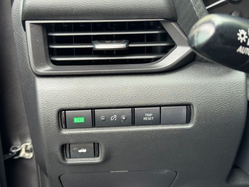 Used 2023 Nissan Sentra S FWD image 16