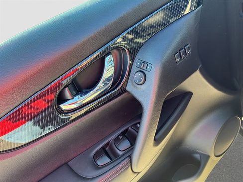 Used 2018 Nissan Rogue SL w/ Premium Package image 13