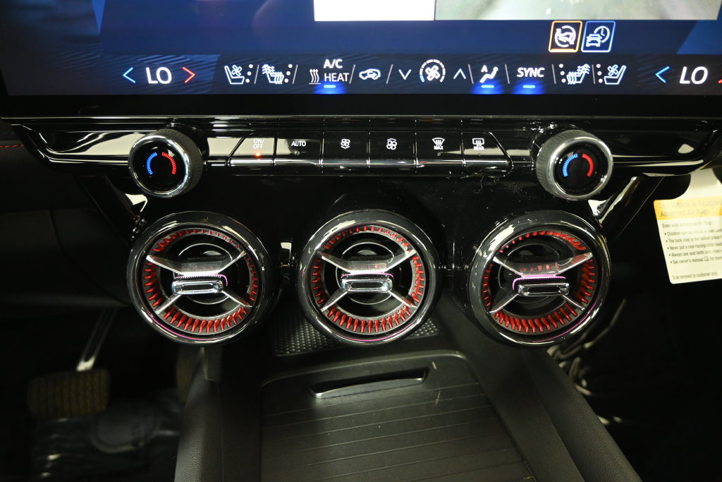 Used 2024 Chevrolet Blazer EV RS AWD/4WD image 30