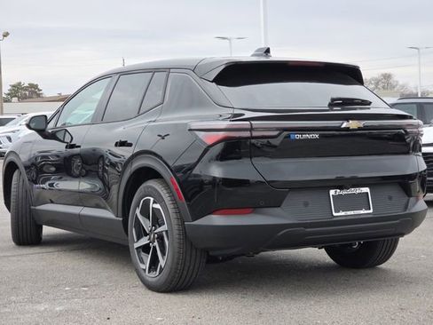 New 2026 Chevrolet Equinox EV LT image 19