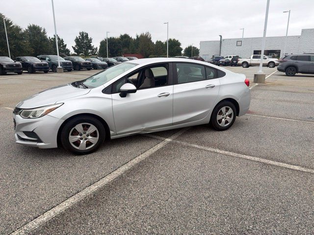 Used 2017 Chevrolet Cruze LS FWD image 20