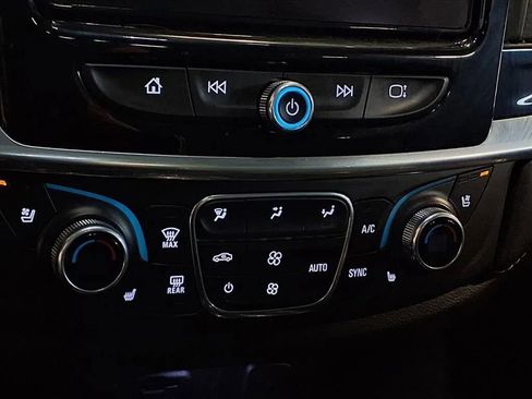 Used 2021 Chevrolet Traverse High Country AWD/4WD image 25