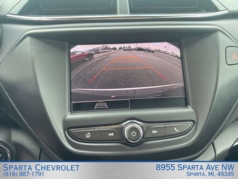 Used 2023 Chevrolet TrailBlazer LT FWD image 22