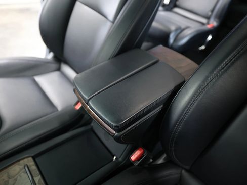 Used 2020 Tesla Model X Performance image 25