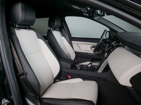 New 2026 Land Rover Discovery Sport Landmark AWD/4WD image 3
