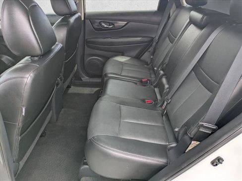 Used 2017 Nissan Rogue SL w/ SL Premium Package AWD/4WD image 18