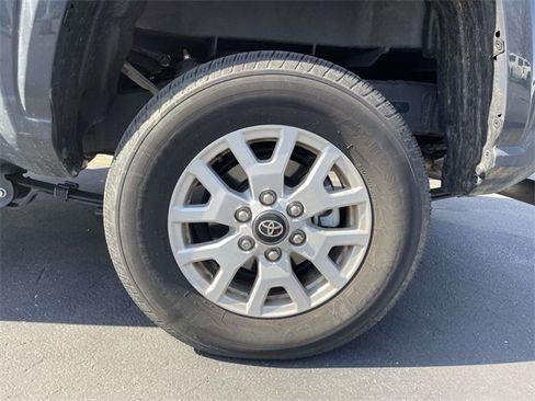 Used 2024 Toyota Tacoma SR image 7
