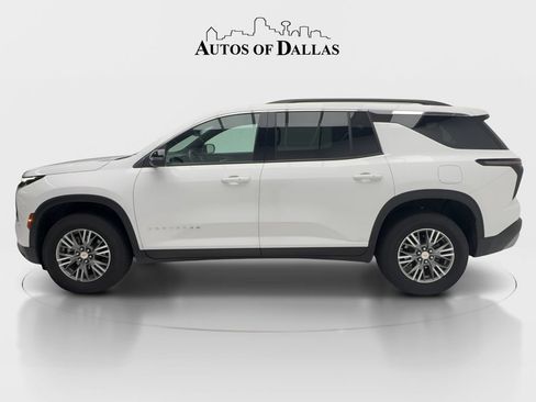 Used 2026 Chevrolet Traverse LT FWD image 5