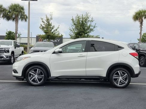 Used 2021 Honda HR-V EX image 3