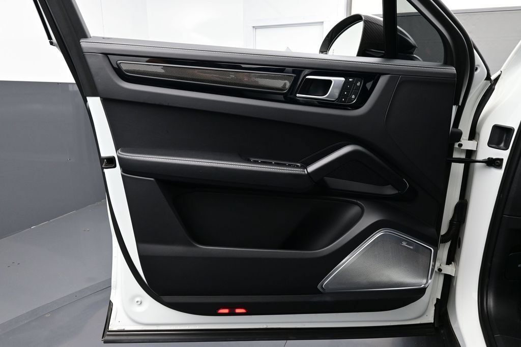 Certified 2023 Porsche Cayenne Turbo GT AWD/4WD image 7