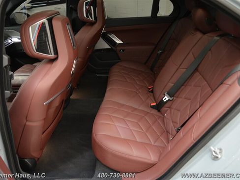 Used 2025 BMW 750e xDrive w/ Premium Package AWD/4WD image 26