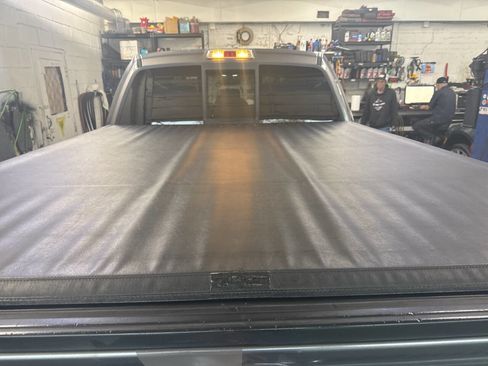 Used 2011 Ford F150 XLT w/ XLT Chrome Pkg image 10