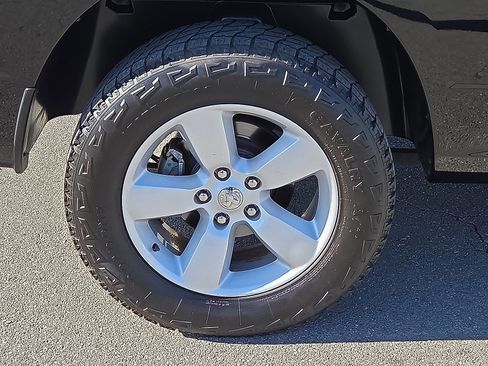 Used 2020 RAM 1500 Tradesman w/ Tradesman SXT Package image 7