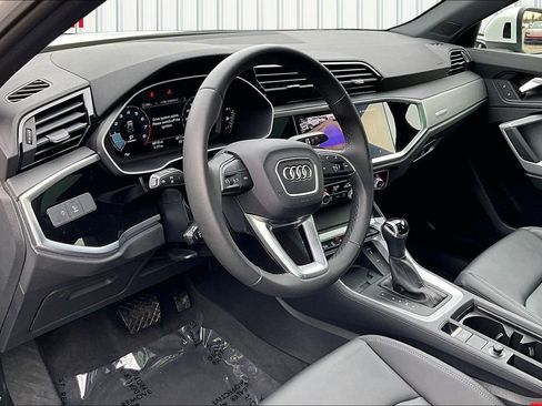 Used 2025 Audi Q3 2.0T Premium w/ Convenience Package image 17