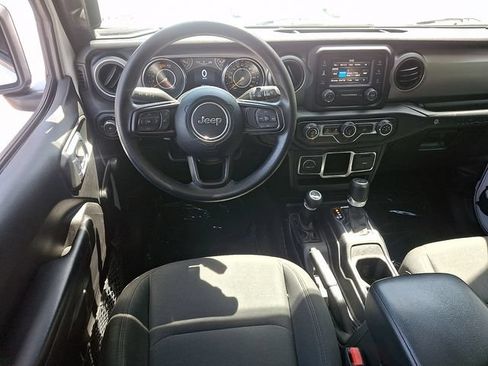 Used 2021 Jeep Wrangler Unlimited Sport AWD/4WD image 13