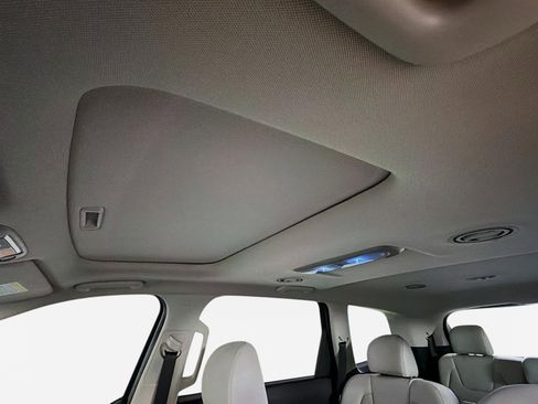 Certified 2024 Kia Telluride S w/ S Sunroof Package image 14