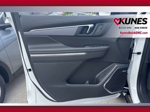 New 2026 Buick Enclave Sport Touring w/ LPO, Floor Liner Package image 8