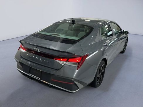 Used 2026 Hyundai Elantra Sport FWD image 4