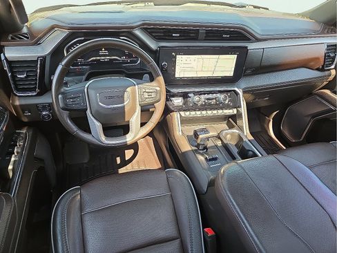 Used 2023 GMC Sierra 1500 Denali AWD/4WD image 11