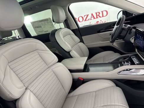 New 2026 Lincoln Nautilus Reserve image 19