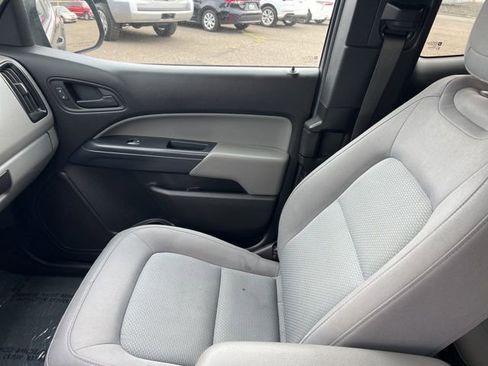 Used 2017 GMC Canyon W/T w/ Convenience Package image 6