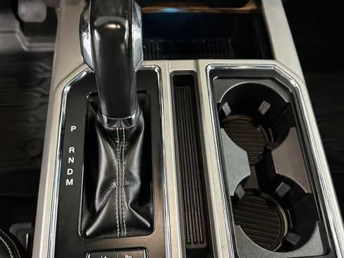 Used 2020 Ford F150 Lariat w/ Equipment Group 502A Luxury AWD/4WD image 18