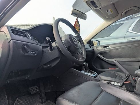 Used 2014 Volkswagen Jetta SE image 9