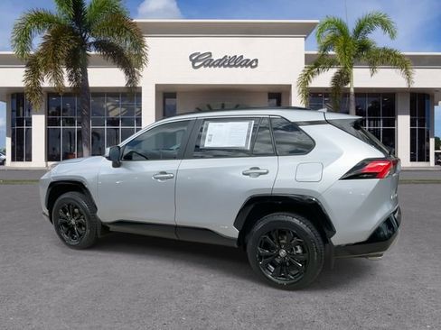 Used 2024 Toyota RAV4 SE image 10