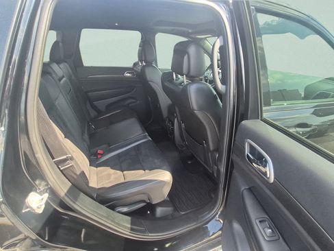 Used 2017 Jeep Grand Cherokee Altitude AWD/4WD image 27