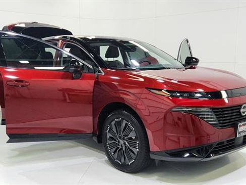 Certified 2025 Nissan Murano Platinum w/ Cargo Package image 9