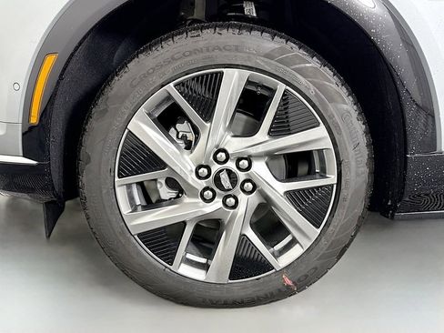 New 2026 Cadillac Optiq Luxury 1 w/ LPO, Floor Liner Package AWD/4WD image 32