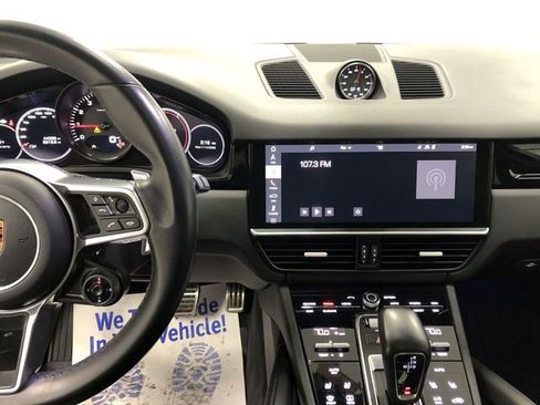 Used 2019 Porsche Cayenne S image 19